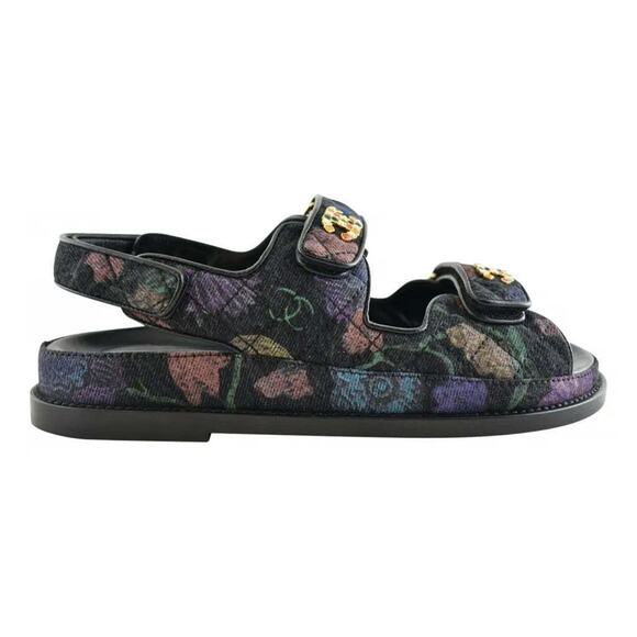 Chanel 21A Black Denim Graffiti CC Logo Mule Slide Strap Flat Teva Dad Sandal 39 - Picture 1 of 11